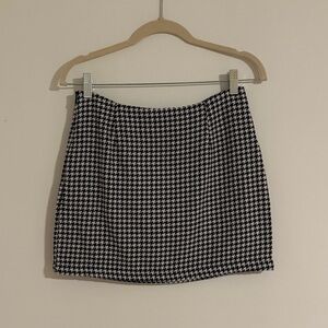 SHEIN Black and White Houndstooth Mini Skirt